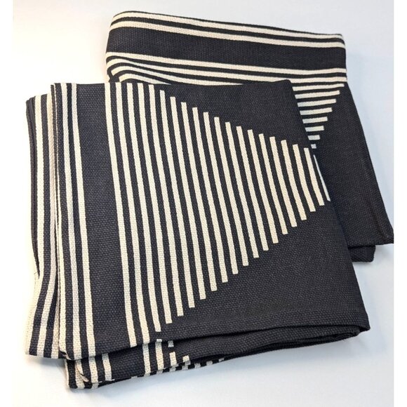 2 H & M Home Organic Cotton Pillow Covers-Grey and Cream Modern Design Set of 2 - Picture 6 of 6